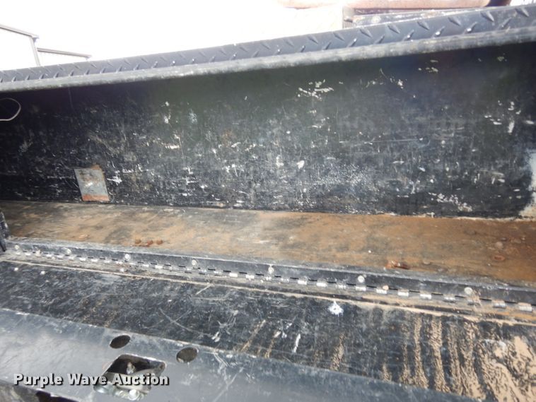 image for item DJ4313 2005 Ford F550 Super Duty XL  flatbed truck