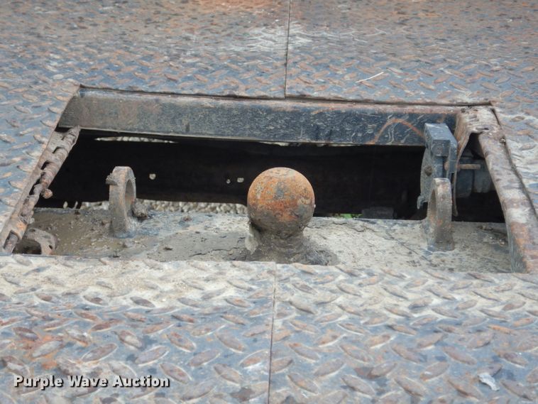 image for item DJ4313 2005 Ford F550 Super Duty XL  flatbed truck