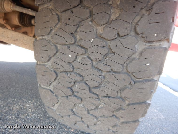 image for item DJ4335 2013 Chevrolet Silverado 1500  Crew Cab pickup truck