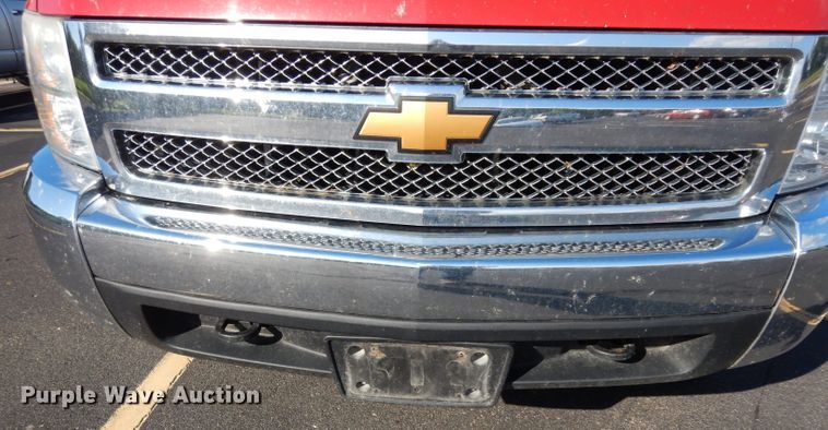 image for item DJ4335 2013 Chevrolet Silverado 1500  Crew Cab pickup truck