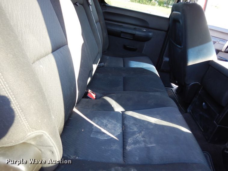 image for item DJ4335 2013 Chevrolet Silverado 1500  Crew Cab pickup truck