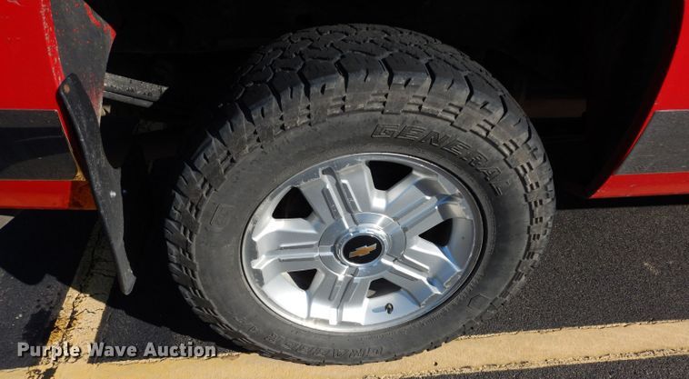 image for item DJ4335 2013 Chevrolet Silverado 1500  Crew Cab pickup truck