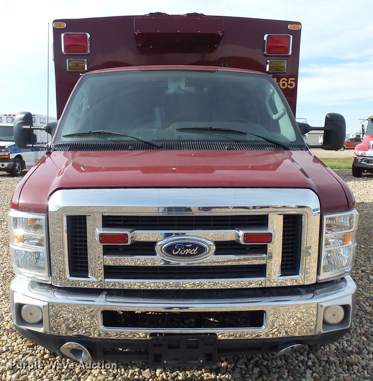 image for item DX9232 2010 Ford Econoline E450  ambulance
