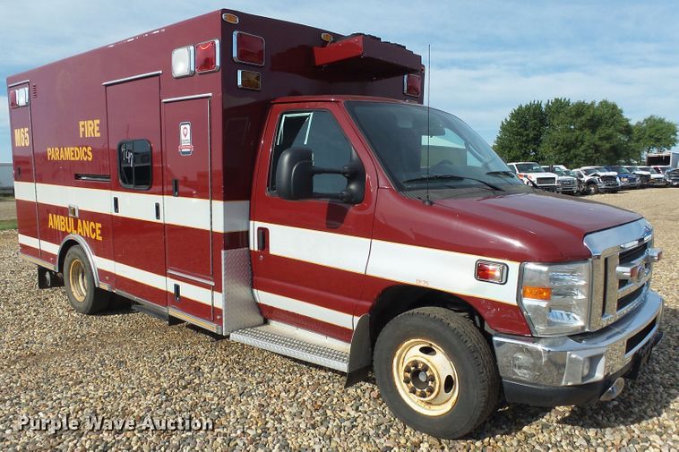 image for item DX9232 2010 Ford Econoline E450  ambulance