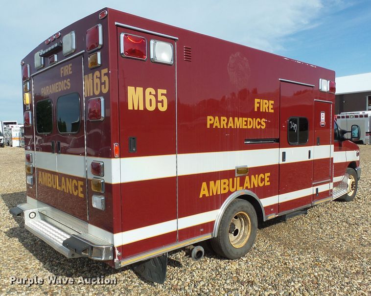 image for item DX9232 2010 Ford Econoline E450  ambulance