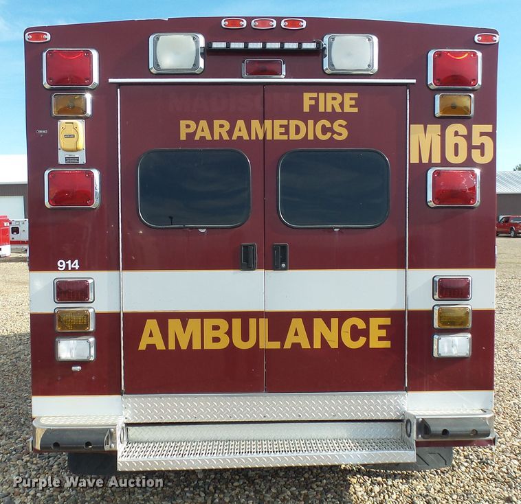 image for item DX9232 2010 Ford Econoline E450  ambulance