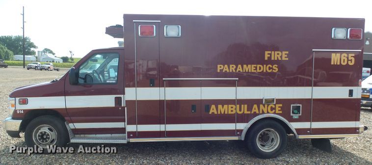 image for item DX9232 2010 Ford Econoline E450  ambulance