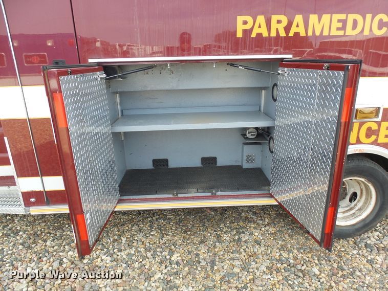 image for item DX9232 2010 Ford Econoline E450  ambulance