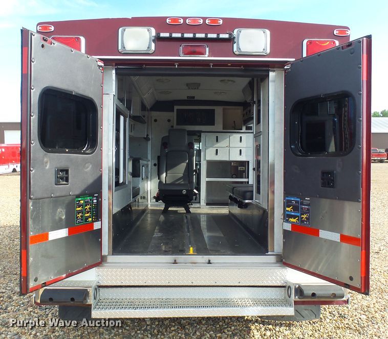 image for item DX9232 2010 Ford Econoline E450  ambulance