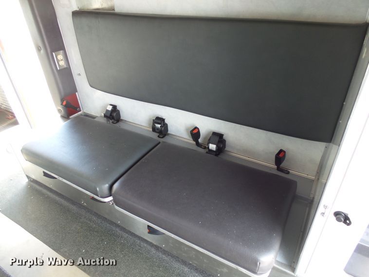 image for item DX9232 2010 Ford Econoline E450  ambulance