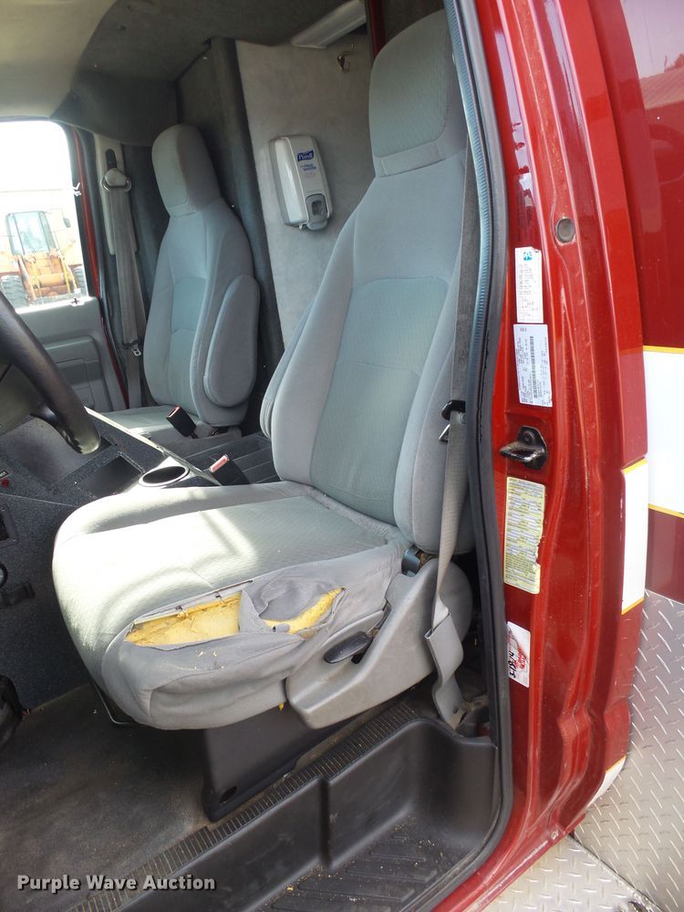 image for item DX9232 2010 Ford Econoline E450  ambulance