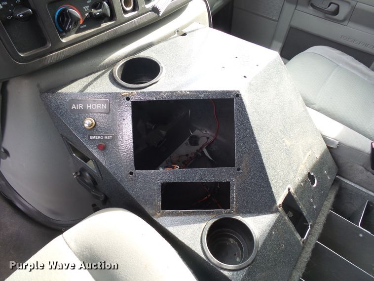 image for item DX9232 2010 Ford Econoline E450  ambulance