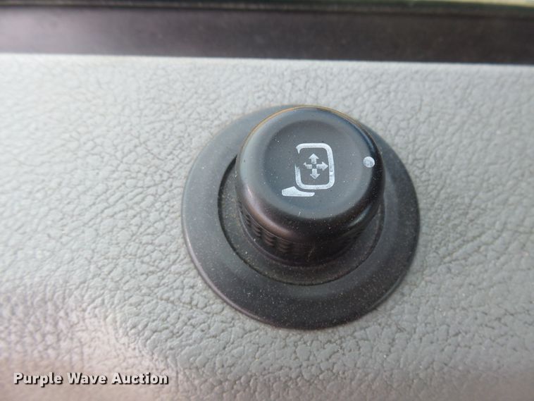 image for item DX9232 2010 Ford Econoline E450  ambulance