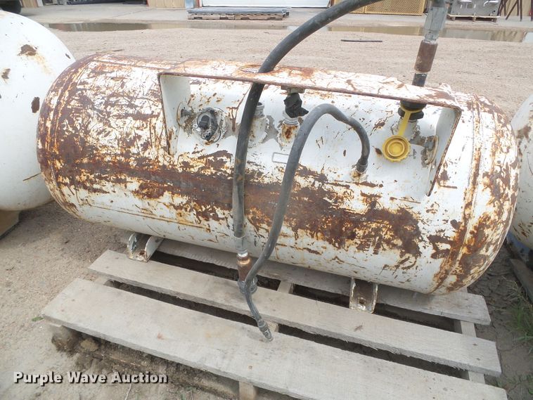 image for item EL9201 (2) Manchester propane tanks