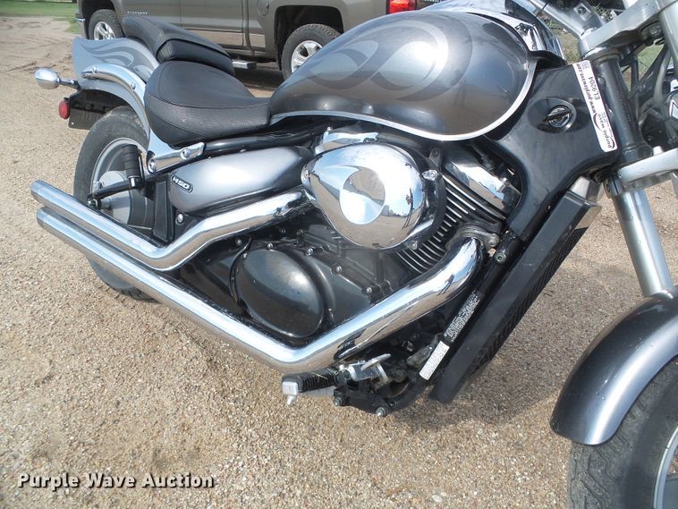 image for item EL9204 2007 Suzuki M50 motorcycle