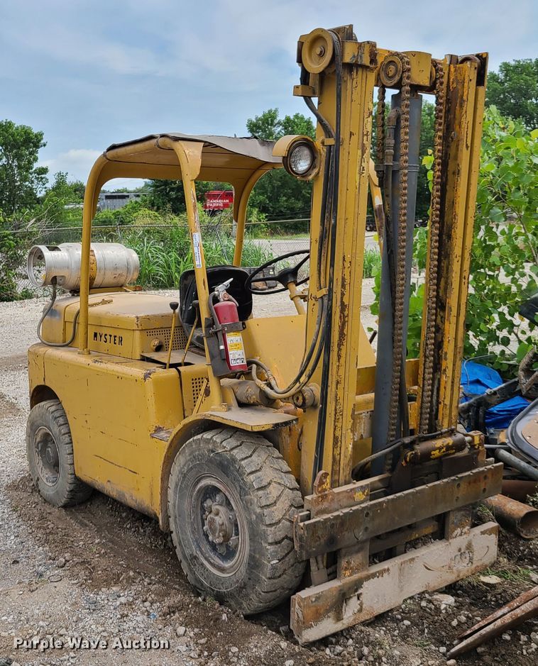 Hyster C5D forklift in Kansas City, MO Item EL9926 sold Purple Wave