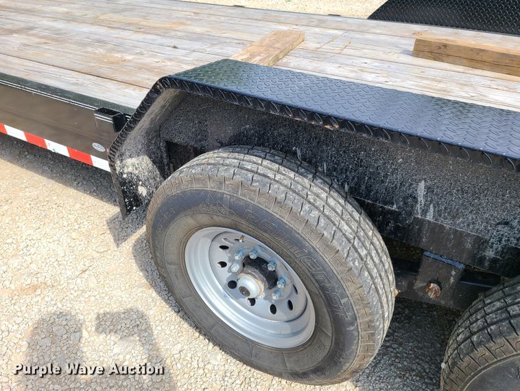 image for item EL9961 2020 Load Trail equipment trailer