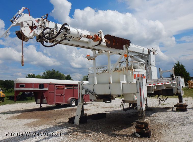 image for item FN9307 1996 Altec D4060 digger derrick bed