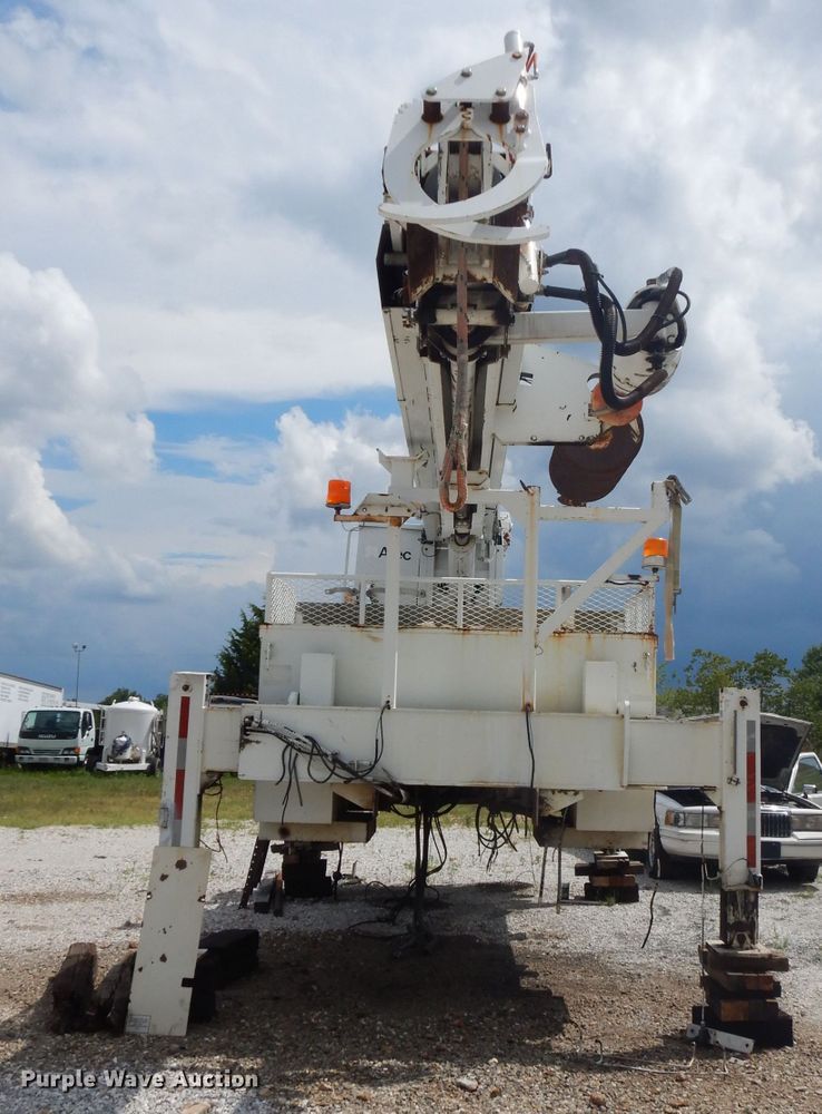 image for item FN9307 1996 Altec D4060 digger derrick bed