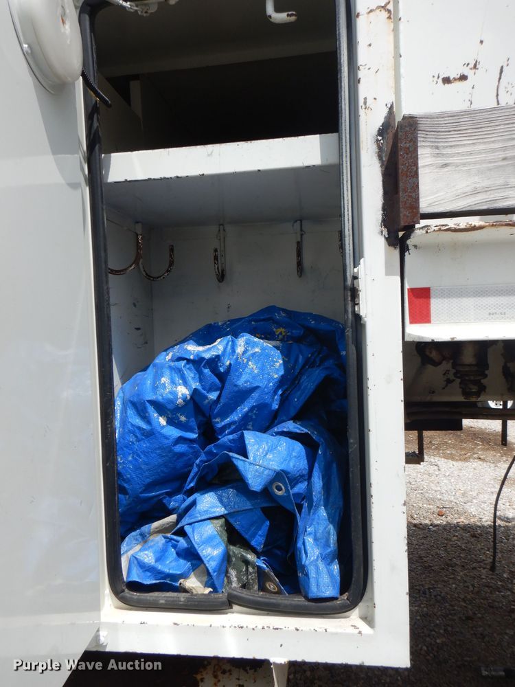 image for item FN9307 1996 Altec D4060 digger derrick bed