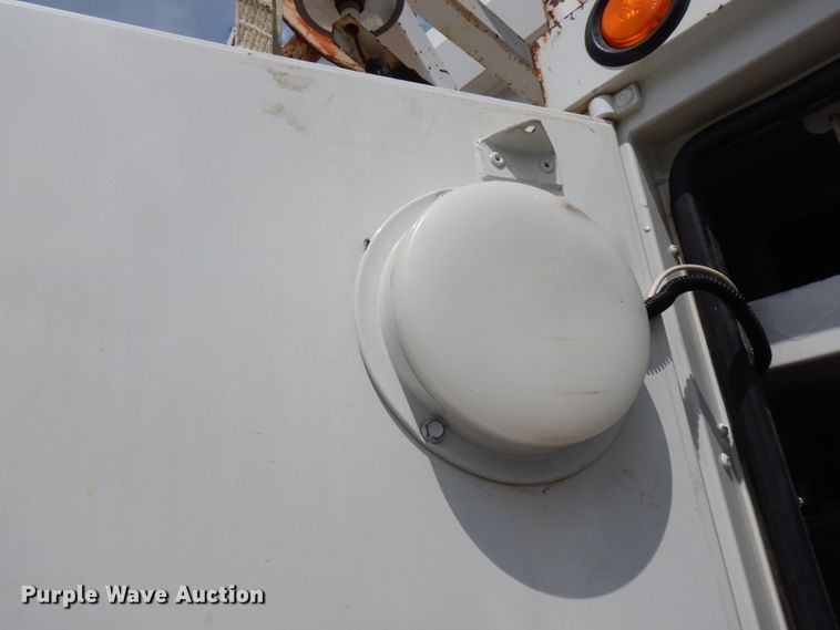 image for item FN9307 1996 Altec D4060 digger derrick bed