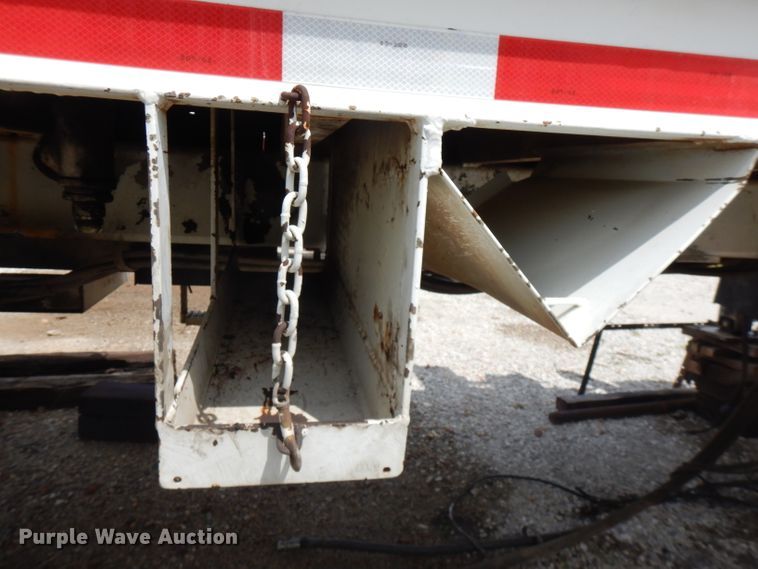 image for item FN9307 1996 Altec D4060 digger derrick bed