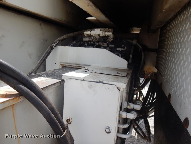 image for item FN9307 1996 Altec D4060 digger derrick bed