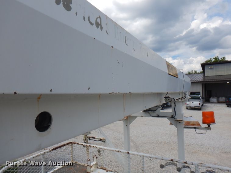 image for item FN9307 1996 Altec D4060 digger derrick bed