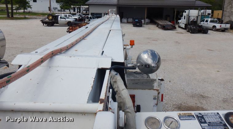 image for item FN9307 1996 Altec D4060 digger derrick bed