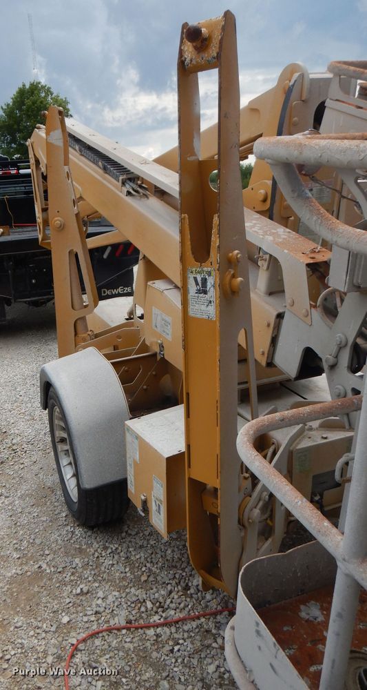 image for item FN9309 2005 Genie TZ34  boom lift