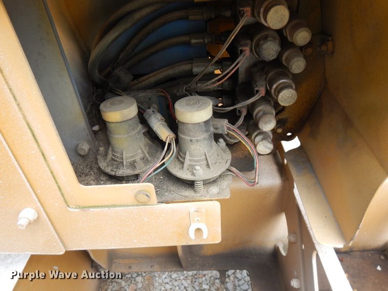 image for item FN9309 2005 Genie TZ34  boom lift