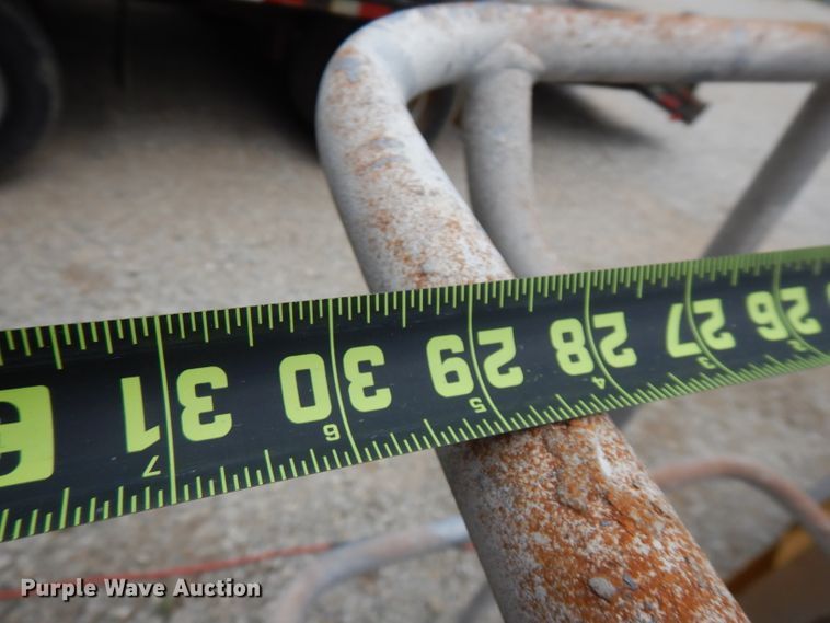 image for item FN9309 2005 Genie TZ34  boom lift