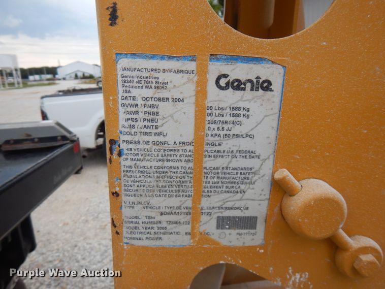 image for item FN9309 2005 Genie TZ34  boom lift