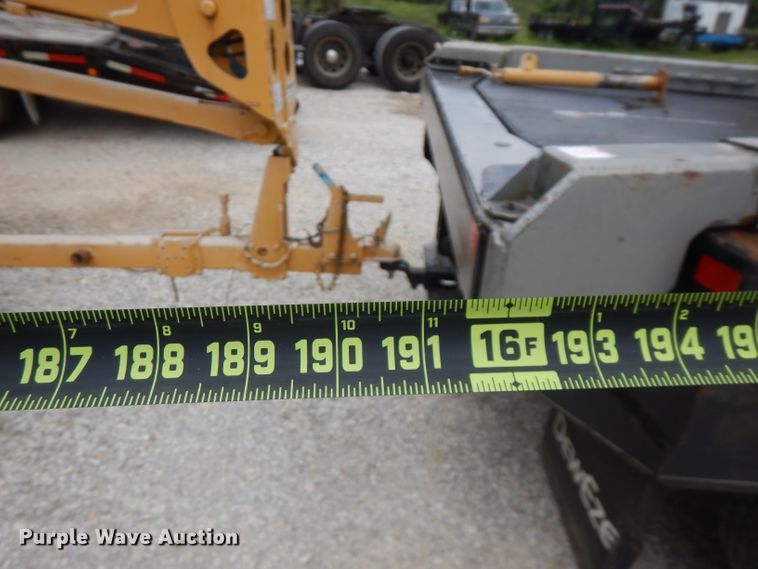 image for item FN9309 2005 Genie TZ34  boom lift