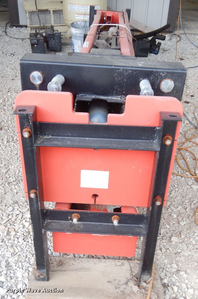 image for item FN9314 Meihur two post automotive lift