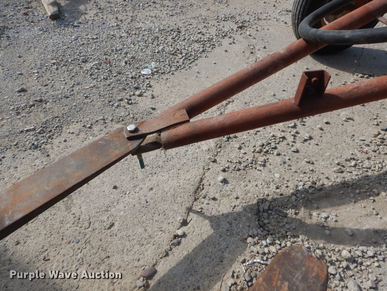 image for item FT9001 300 gallon poly nurse tank