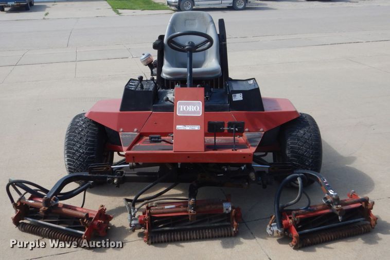 image for item FT9002 Toro Reel Master 5200-D reel mower