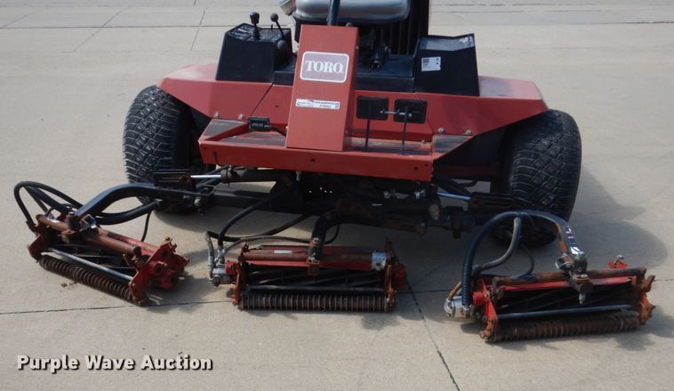 image for item FT9002 Toro Reel Master 5200-D reel mower