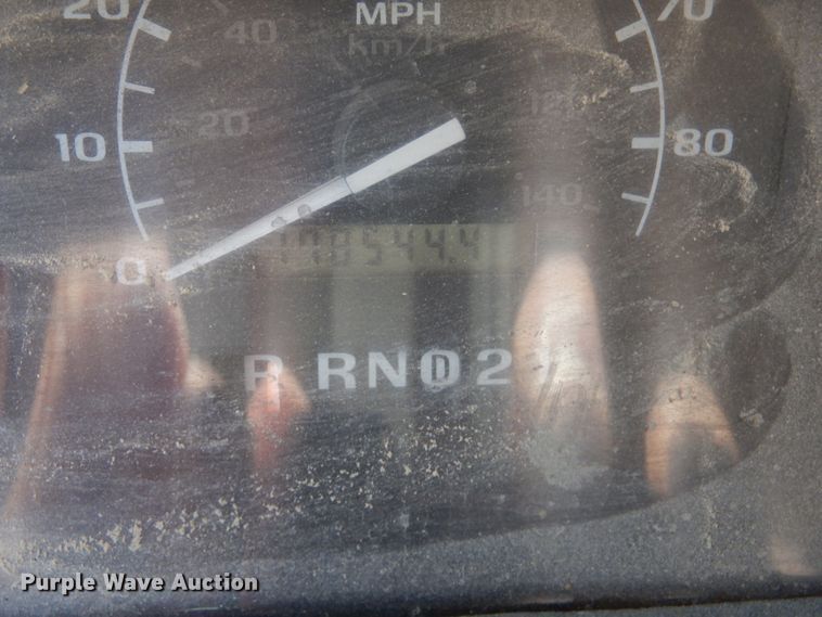 image for item FT9003 1996 Ford F150  flatbed pickup truck