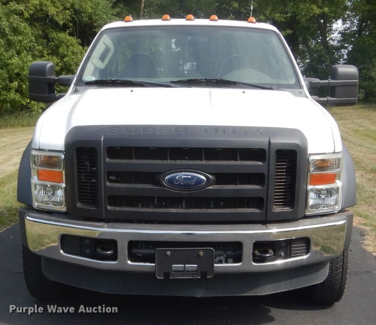 image for item FT9025 2008 Ford F550 Super Duty  truck cab and chassis