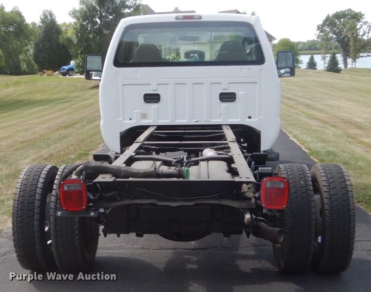 image for item FT9025 2008 Ford F550 Super Duty  truck cab and chassis