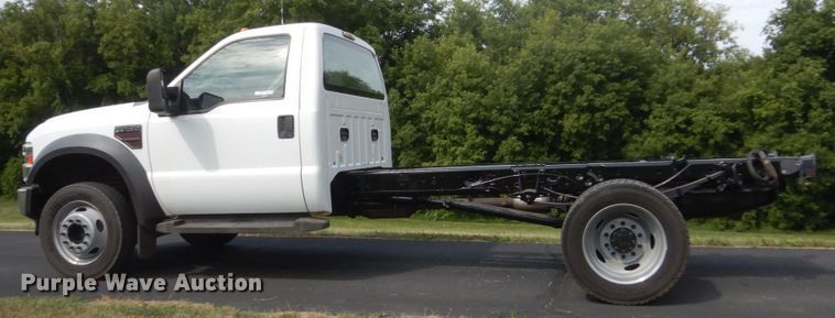 image for item FT9025 2008 Ford F550 Super Duty  truck cab and chassis
