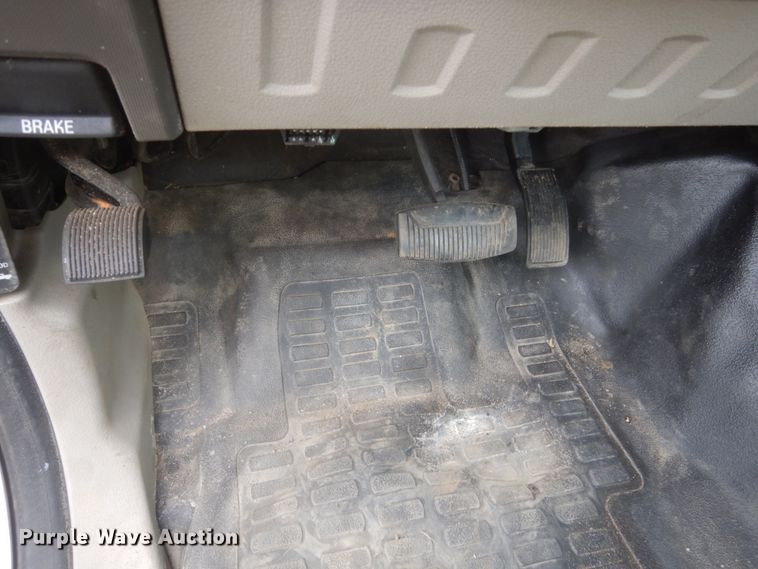 image for item FT9025 2008 Ford F550 Super Duty  truck cab and chassis