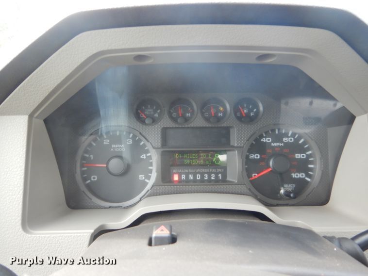 image for item FT9025 2008 Ford F550 Super Duty  truck cab and chassis