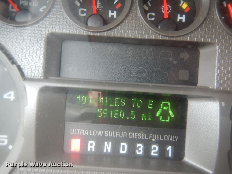 image for item FT9025 2008 Ford F550 Super Duty  truck cab and chassis