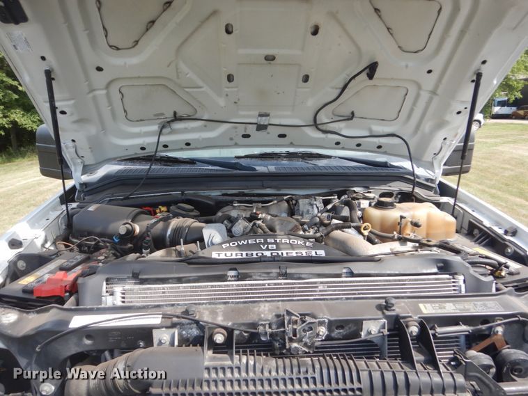 image for item FT9025 2008 Ford F550 Super Duty  truck cab and chassis