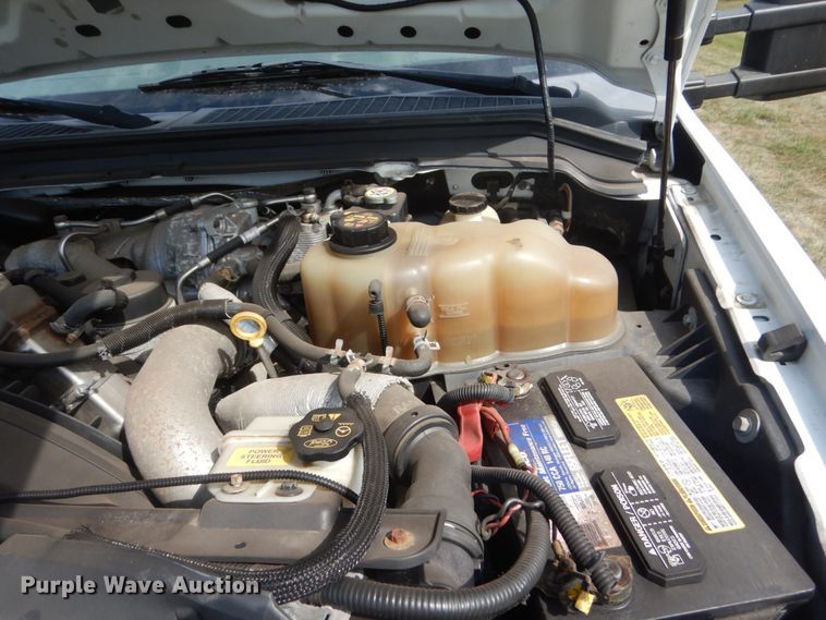 image for item FT9025 2008 Ford F550 Super Duty  truck cab and chassis