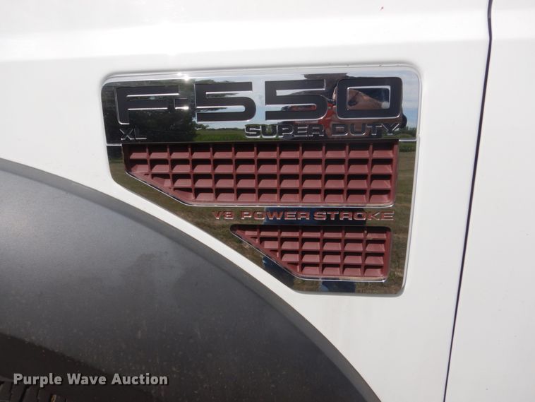 image for item FT9025 2008 Ford F550 Super Duty  truck cab and chassis