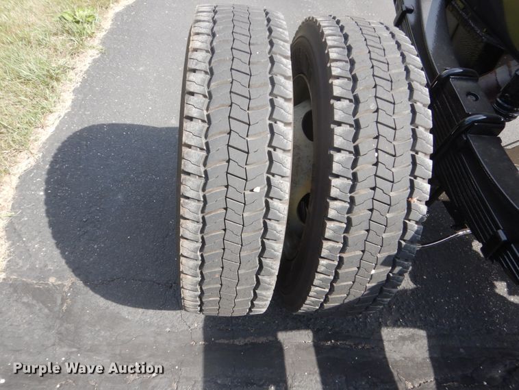 image for item FT9025 2008 Ford F550 Super Duty  truck cab and chassis