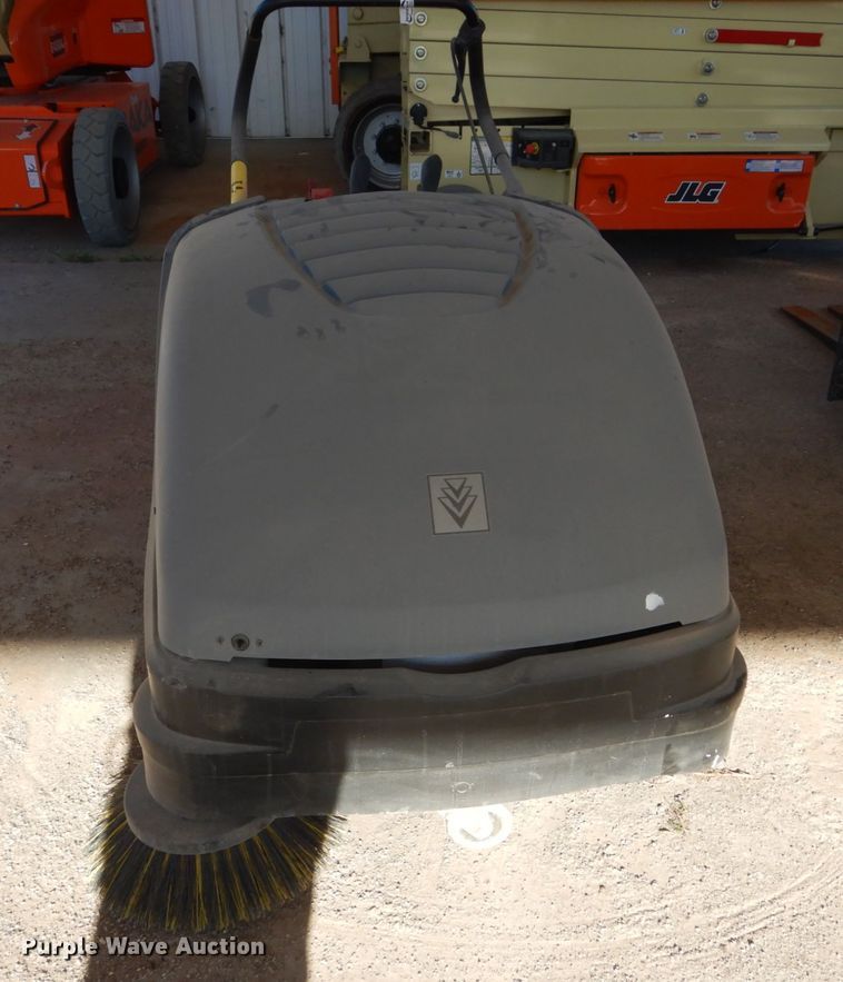 image for item FT9082 Karcher floor sweeper